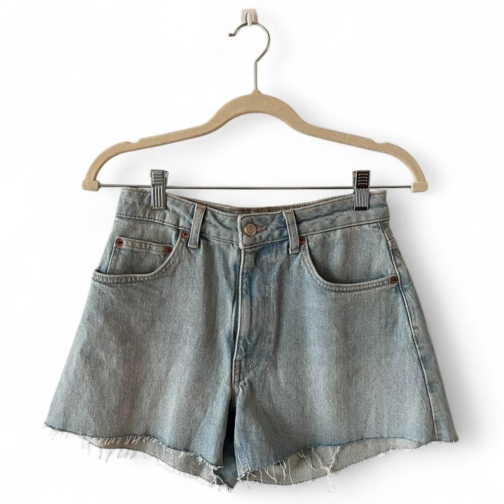 Topshop High Waist Denim Jean Shorts Light Wash Distressed Raw Hem NWT Size 4